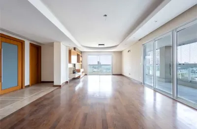 Belissimo apartamento de 280m2 lazer completo e varanda com churrasqueira. andar alto e bela vista.
