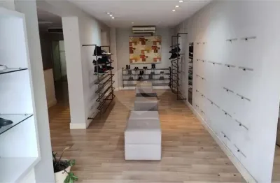 Sobrado comercial com 8 salas, em avenida privilegiada, na região da barra funda, perto do metrô