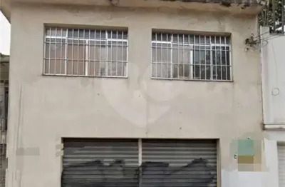 Sobrado á venda na Aclimação, São Paulo SP - 3 dormitórios, 2 vagas, Requer reformas! terreno 300 m2 e 200 m2 uteis