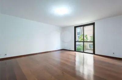 Higienópolis / próx. mackenzie / 3 vagas / 230 m² / 4 dorm. ( 1 suíte) / terraço