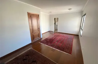 Apartamento vago e reformado a venda na vila mariana, com 90 m2, 3 dormitórios, 2 varandas e 2 vagas, a 2 quadras do metrô