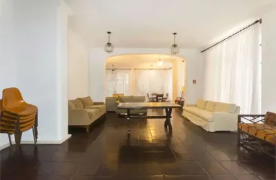 Apartamento especialmente reformado e decorado com muito estilo à venda no jardins. venha visitar e conhecer!