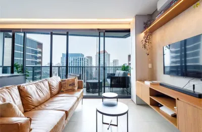 Duplex com sala e suíte com varandas, cozinha integrada, lavabo, 2 vagas e depósito na garagem