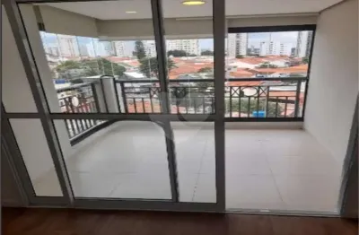 Imóvel  reformado com 56 m²  2 dorms- varanda e 2 vagas . novo. região da  vila clementino