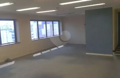Sala comercial à venda na Avenida Ibijaú, --, Indianópolis, São Paulo