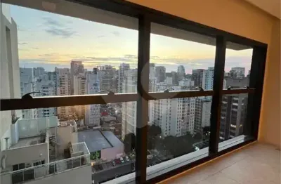 Condomínio arcos itaim - lindo apartamento com 3 dormitórios / 1 suíte e 2 vagas de garagem
