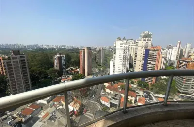 Apartamento mobiliado a venda na vila nova conceição, com 2 suítes, 3 vagas, vista para o ibirapuera
