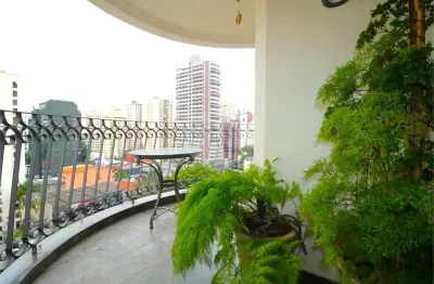 Moema - lindo! reformado - três suítes, duas vagas - lazer com quadra e piscina