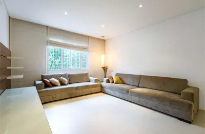Casa com 4 quartos à venda na Rua Tajá, --, Vila Nova Conceição, São Paulo