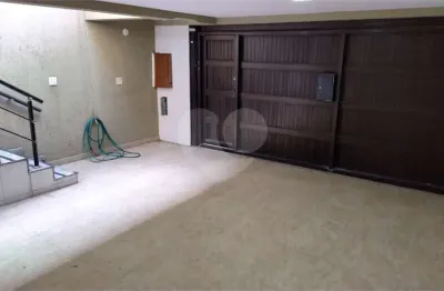 Sobrado vila mariana, com 3 dormitórios, reformado. ótima oportunidade de morar bem.