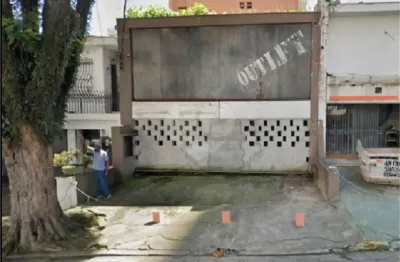 Sobrado comercial para locação com 250m², 3 banheiros e 3 vagas