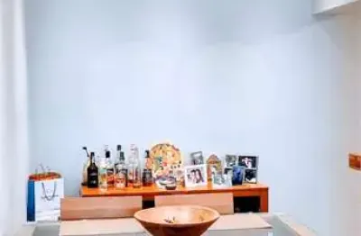 Apartamento de 71m2, 2 dormitórios, living para 2 ambientes com lavabo, 1 vaga livre no paraiso.