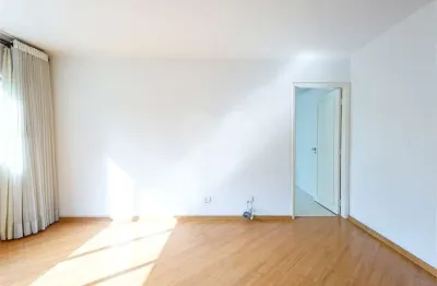 Apartamento com 2 dormitorios , 1 vaga em otima localização da vila mariana