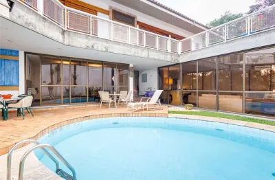 Excelente sobrado amplo com piscina e churrasqueira na cidade jardim. incrível !!!