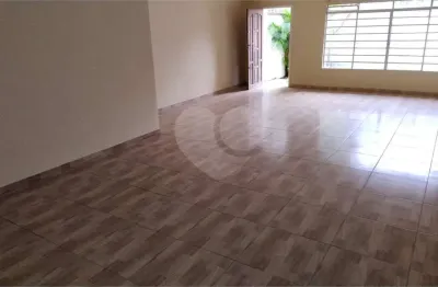 Sobrado planalto paulista, ótima localização. espaçoso.