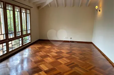 Casa em condomínio fechado com 5 quartos à venda na Rua Diogo Pereira, --, Morumbi, São Paulo