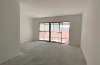 Apartamento com 80 m2, varanda, 2 suítes e 1 vaga, a venda em moema, perto do metrô