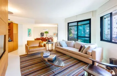 Apartamento no coração de pinheiro - a 5 minutos da estação fradique coutinho.