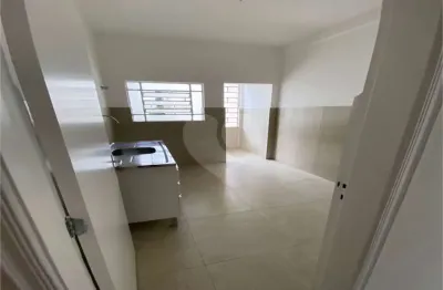 Excelente apartamento com 80m² em exelente localização no itaim bibi na rua tabapuã.