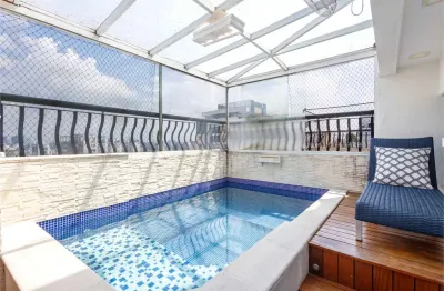 Cobertura de 221m² com vista deslumbrante em moema pássaros – 3 suítes, 3 vagas, piscina e churrasqueira.