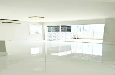 Excelente cobertura duplex totalmente reformada na vila nova conceição locação e venda.