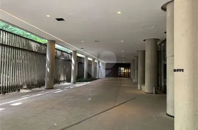 Cobertura de 76m² com varanda e 1 vaga na garagem na vila olímpia