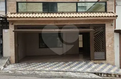 Lindo sobrado reformado na saúde, oportunidade única. venha visitar.