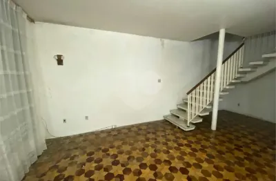 Sobrado com 4 quartos (1 suíte), jardim, quintal e 10 vagas de garagem a venda no planalto paulista