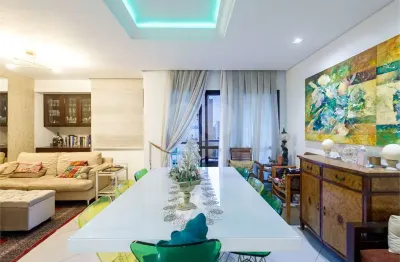 Cobertura de 173m2, 3 dormitórios, 2 suítes, 1 vaga, piscina e churrasqueira privativas, no paraíso.