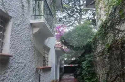 Sobrado á venda no jardim europa - são paulo sp - 4 dormitórios, 5 vagas, quintal com jardim, 360 m2 terreno, próximo ao shopping iguatemi!