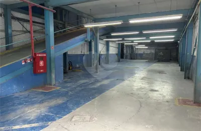 Prédio para alugar na Alameda dos Nhambiquaras, --, Moema, São Paulo
