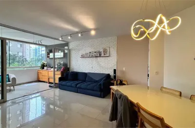 Apartamento com 4 dormitórios, 3 suítes e 2 vagas em condomínio clube de moema