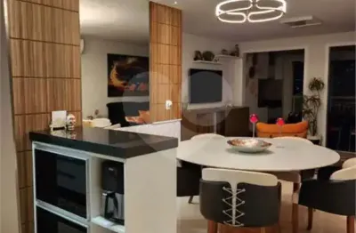 Lindo apartamento à venda próximo ao metrô linha verde. bem decorado com 3 dormitórios e 1 suíte e próximo ao metrô linha verde!