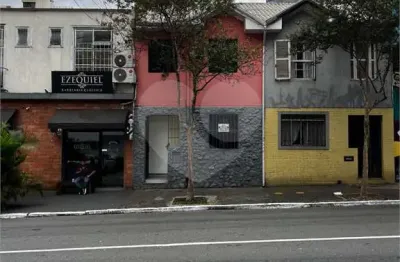 Sobrado comercial à venda/locação com 100m², 3 quartos e sem vaga