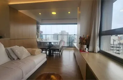 Apartamento com 2 dormitórios e 1 vaga à venda em prédio novo no jardins