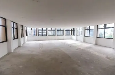 Excelente oportunidade de venda ou locação de conjunto comercial na vila olímpia – 230 m², vão livre, 5 vagas e infraestrutura moderna