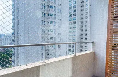 Oportunidade na vila olímpia! apartamento reformado, alugado, a venda, novo, 2 dorms, suite, vaga, andar alto, varanda e com ótima localização