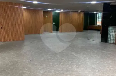 Casa comercial para alugar na Rua Tenente Negrão, --, Itaim Bibi, São Paulo