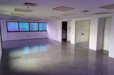 Sala comercial à venda na Avenida Ibirapuera, --, Moema, São Paulo