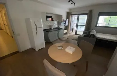 Studio novo e mobiliado, a venda em moema, com 48 m2, terraço, ar-condicionado e eletrodomésticos.