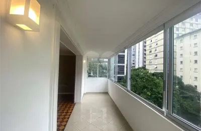 Itaim bibi reformado com 3 dormitórios,1 suite, terraço , 1 vaga- ar condicionado/ excelente localização