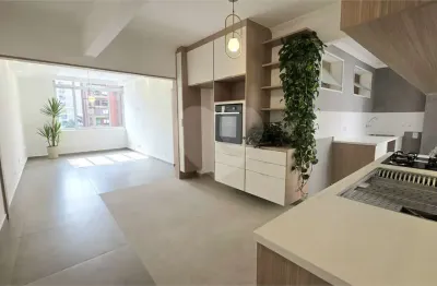 Apartamento reformado 3 dormitórios 1 suíte, 3 banheiros, lavabo, 1 vaga