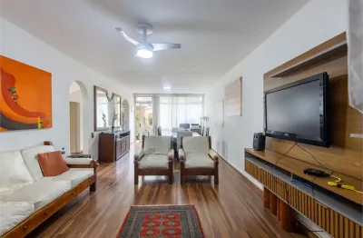 Casa com 3 quartos à venda na Rua Gil Eanes, --, Campo Belo, São Paulo