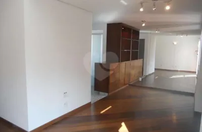 Belo apartamento loft no paraíso, próximo do ginásio do ibirapuera e alesp!
