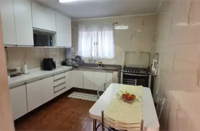 Sobrado á venda na vila da saúde – 4 casas no mesmo terreno, excelente oportunidade para investidores ou familias grandes, 344 m2 úteis!