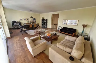 Viva no coração de higienópolis neste confortável 3 quartos (1 suíte) o lado da praça buenos aires