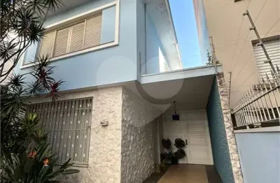 Sobrado 161m2, 3 dormitórios, 1 suíte, 4 vagas, na vila clementino.