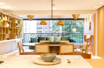 Apartamento reformado com 126?m², varanda, 3 dorms (2 suítes), 3 vagas – condomínio palais blanc – moema pássaros