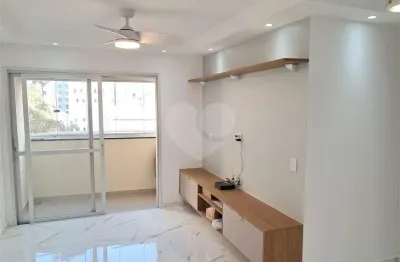 Apto 79m2 com  03 dormitórios, sendo 01 suite, 03 banheiros, 01 vaga - 550mts metro saúde