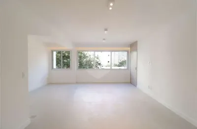 Amplo apartamento a venda nos jardins - 108m², com 3 dormitórios (1 suíte) e 1 vaga